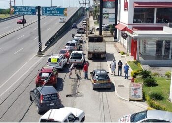  Segunda Caravana Anti AMLO en Tampico; critican manejo de pandemia y economía