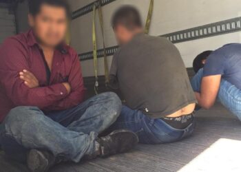 EU previene a mexicanos de “coyotes”