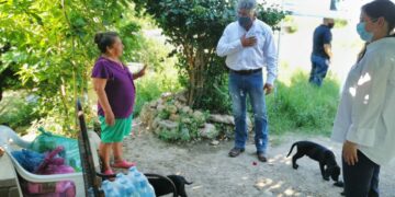 Entregan despensas por emergencia de Covid-19 en colonias de Victoria