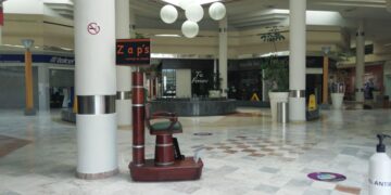 Negocios de plazas comerciales se niegan a cerrar pese a prohibición en Tampico