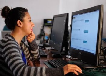 Publicitan vacantes de empleo en Facebook