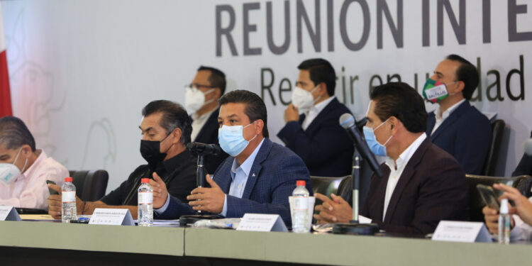 Presentarán entidades controversia constitucional para proteger energías renovables