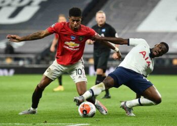 Manchester United y Tottenham dividen puntos con empate 1-1