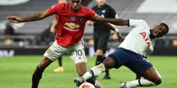 Manchester United y Tottenham dividen puntos con empate 1-1