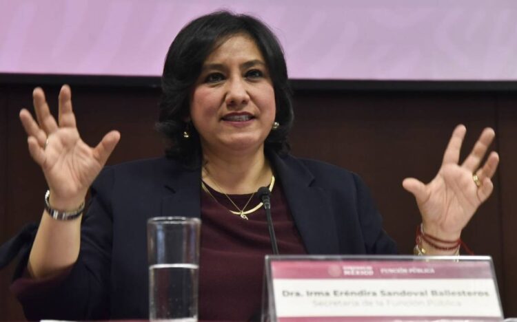 Ruedan cabezas en Secretaría de la Función Pública; ajustan equipo