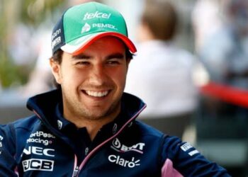 Checo Pérez debuta en el Gran Premio Virtual de Fórmula 1