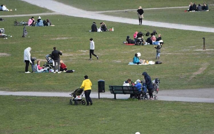 Descontrolado COVID-19 en Suecia; supera los 5 mil muertos