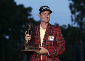 Webb Simpson vence a Ancer por un solo golpe