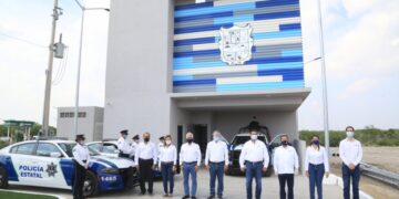 Entrega gobernador quinta estación de seguridad carretera en González, Tamaulipas