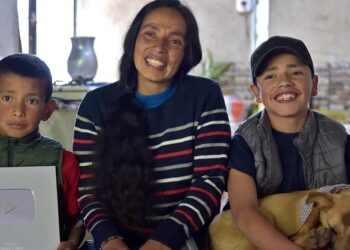 Familia de campesinos conquista YouTube con “tips para abrazar el agro”