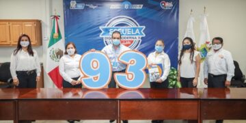 Equipan ‘Escuela Digna’  por primera vez al SNTE en N. Laredo