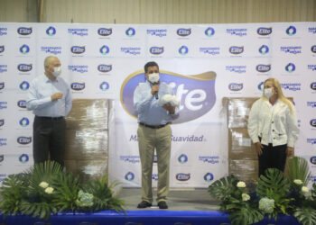 Recibe Gobierno de Tamaulipas 450 mil cubrebocas de empresa Elite