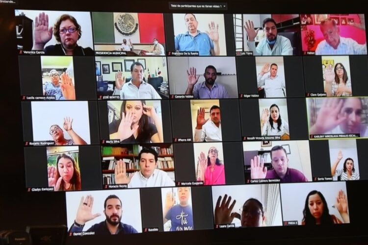 Aprueba Cabildo consulta del reglamento a estacionamientos municipales.