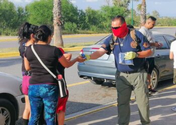 Sigue entrega de kits higiénicos en Protección Civil y Bomberos