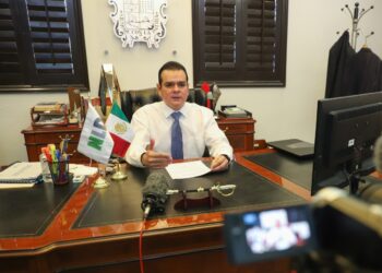 Lanzan Laredos campaña  ‘Más Unidos que Nunca’