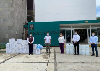 Donan 600 overoles y 3 mil cubrebocas al IMSS-Reynosa