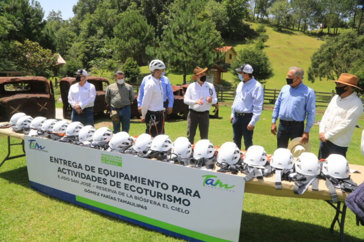 Entrega Gobernador equipo para fortalecer ecoturismo en “El Cielo”