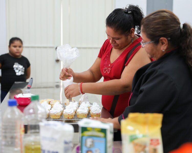 Concluirán 700 alumnos curso de Talleres de Oficio
