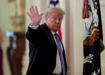 Trump comparte, y luego borra, video de supremacismo blanco