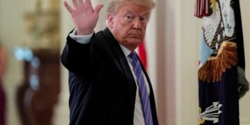 Trump comparte, y luego borra, video de supremacismo blanco