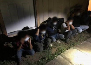 Encuentran indocumentados mexicanos en “casa de seguridad”