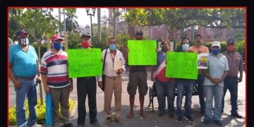 Denuncian pescadores a lideresas Alicia y Aureliana de “vividoras”