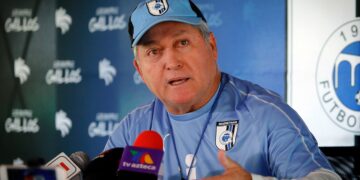 Gallos anuncia la salida del tampiqueño  Vucetich