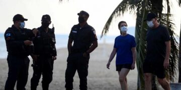 Prueban en Brasil vacuna de Universidad de Oxford y AstraZeneca