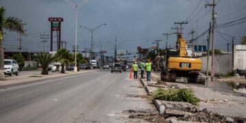 Activa Gobierno de Matamoros pavimentación de tramo de la Av. Lauro Villar