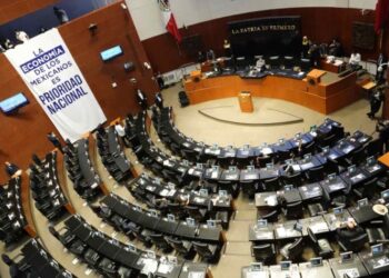 Disuelve Senado bancadas del PRD y PES por incumplir número mínimo