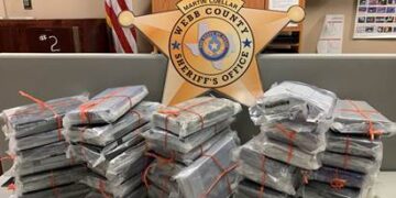 Compró vehículo en subasta y tenía 850 mil dólares en droga