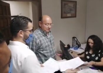 Critican regidores medida de Xico para reducir compensaciones de empleados municipales