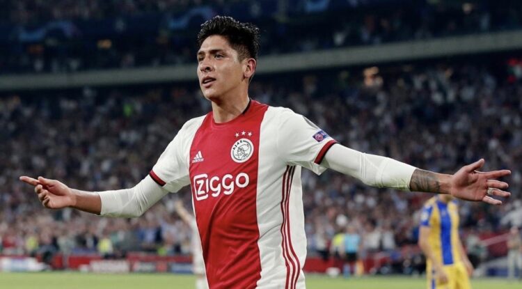 Edson Álvarez presenta la nueva y espectacular playera del Ajax