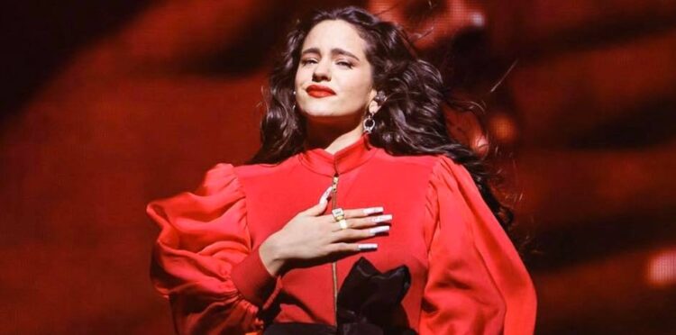 Rosalía lamenta que aún persistan actos de racismo