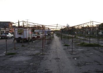 Supervisan respeto a reapertura gradual en Tianguis de La Paz y La Libertad.
