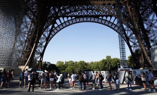La Torre Eiffel reabrió después de 104 días