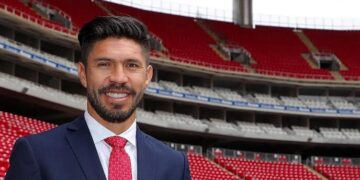Oribe Peralta sugiere negociar contrato colectivo antes de pensar en tope salarial