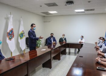 Reconoce Rivas a personal de Salud que combate Covid-19