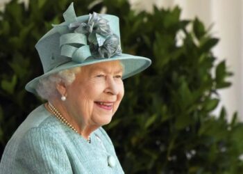 Sencillo festejo en el cumpleaños oficial de la reina Isabel II