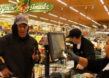 Alertan de posible verano “intranquilo” para los latinos de EU por COVID-19