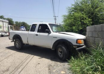 Ebrio causa choque y se da a la fuga