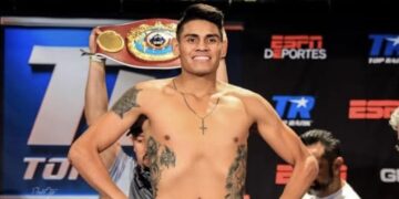 Emanuel Navarrete triunfa en el regreso del boxeo a la Ciudad de México