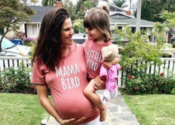 Karla Souza presenta a su segundo hijo Luka