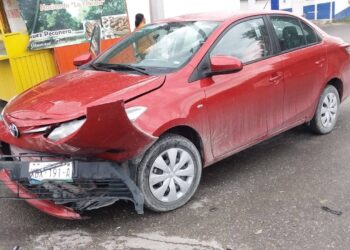 Choque sobre la carretera Victoria-Jaumave deja cuantiosos daños materiales