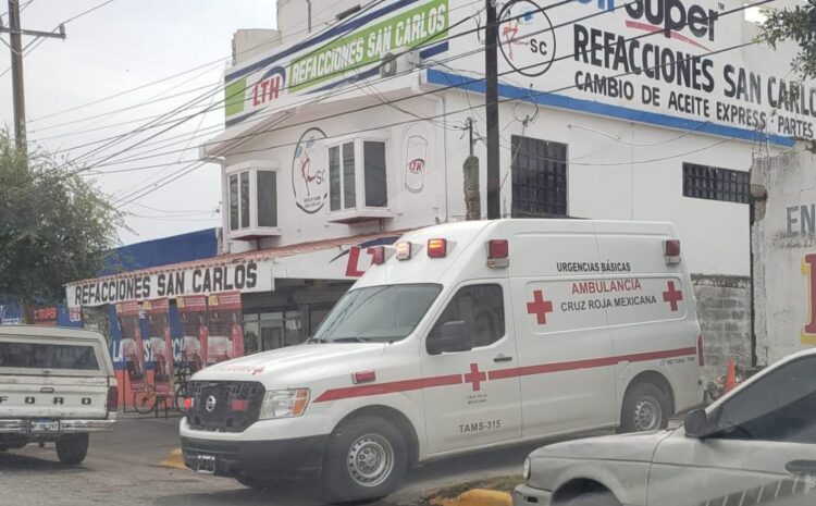 Albañil cae de techo y se lesiona