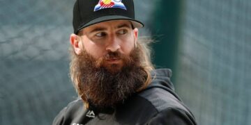 El pelotero de Rockies de Colorado Charlie Blackmon dio positivo por coronavirus