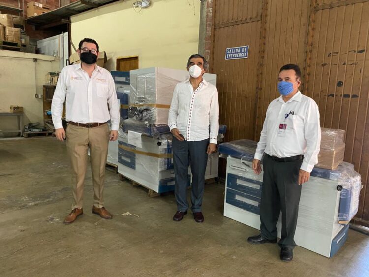 Gestiona Senador Américo Villarreal mobiliario médico para Tamaulipas