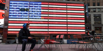Al menos once estados de EEUU dieron marcha atrás en sus planes de reapertura