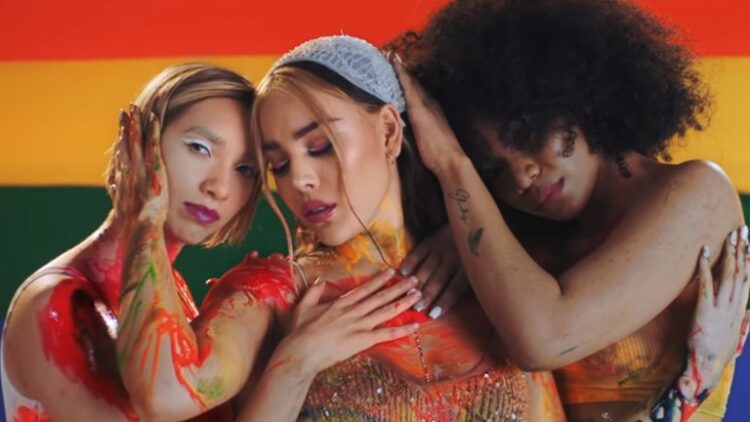 Danna Paola lanza tema TQ Y YA en apoyo a la comunidad LGBTQ