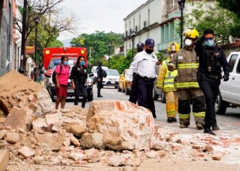 SSN reporta 1,571 réplicas del terremoto de 7.5 grados ocurrido ayer en Oaxaca, incluído otro sismo de 5.5 grados
